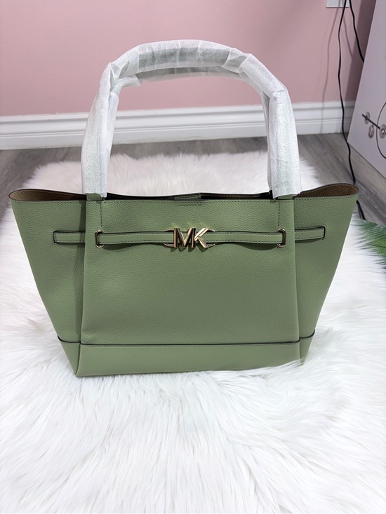 Michael Kors Handbags - Michael Kors Reed Green Bag✨brand new